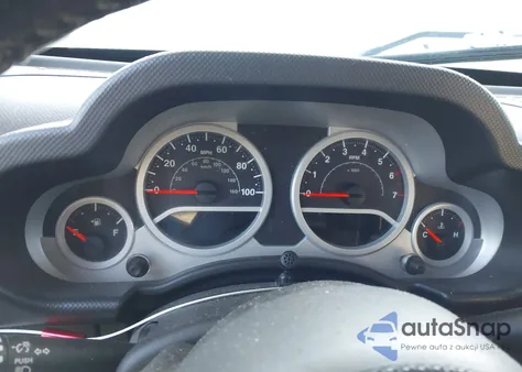 2009 Jeep Wrangler Unlimited Sahara z USA, uszkodzony, nr VIN 1J4GA59129L711452